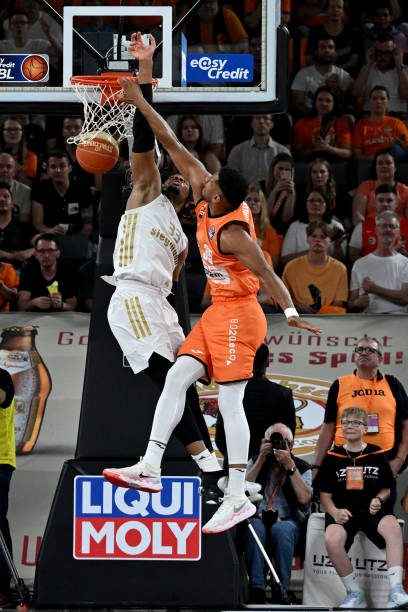 追赶者的角 追赶者的角