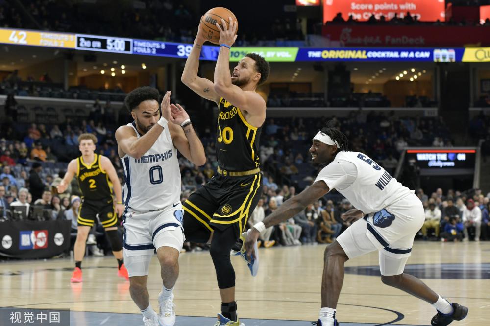 随着比赛形 随着比赛形