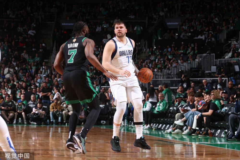 力的年轻球 力的年轻球