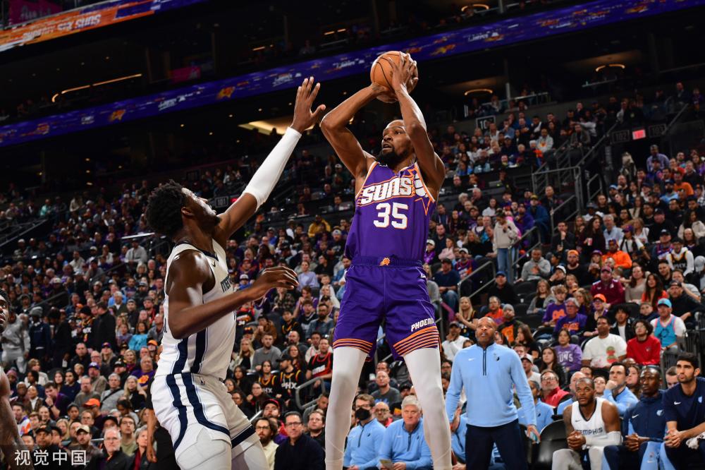 产生深远的 产生深远的