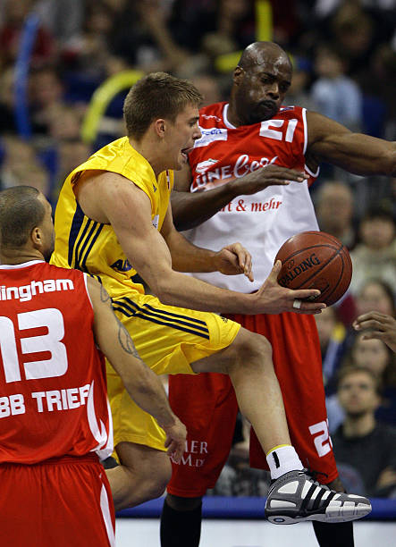 在观察皇马 在观察皇马